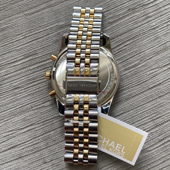 Michael Kors gold/silver watch - brand new - Picture 5 of 8